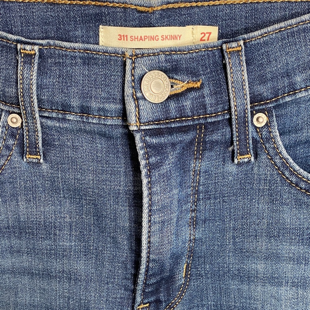 Levi’s blue denim jeans, 311 shaping skinny size 27